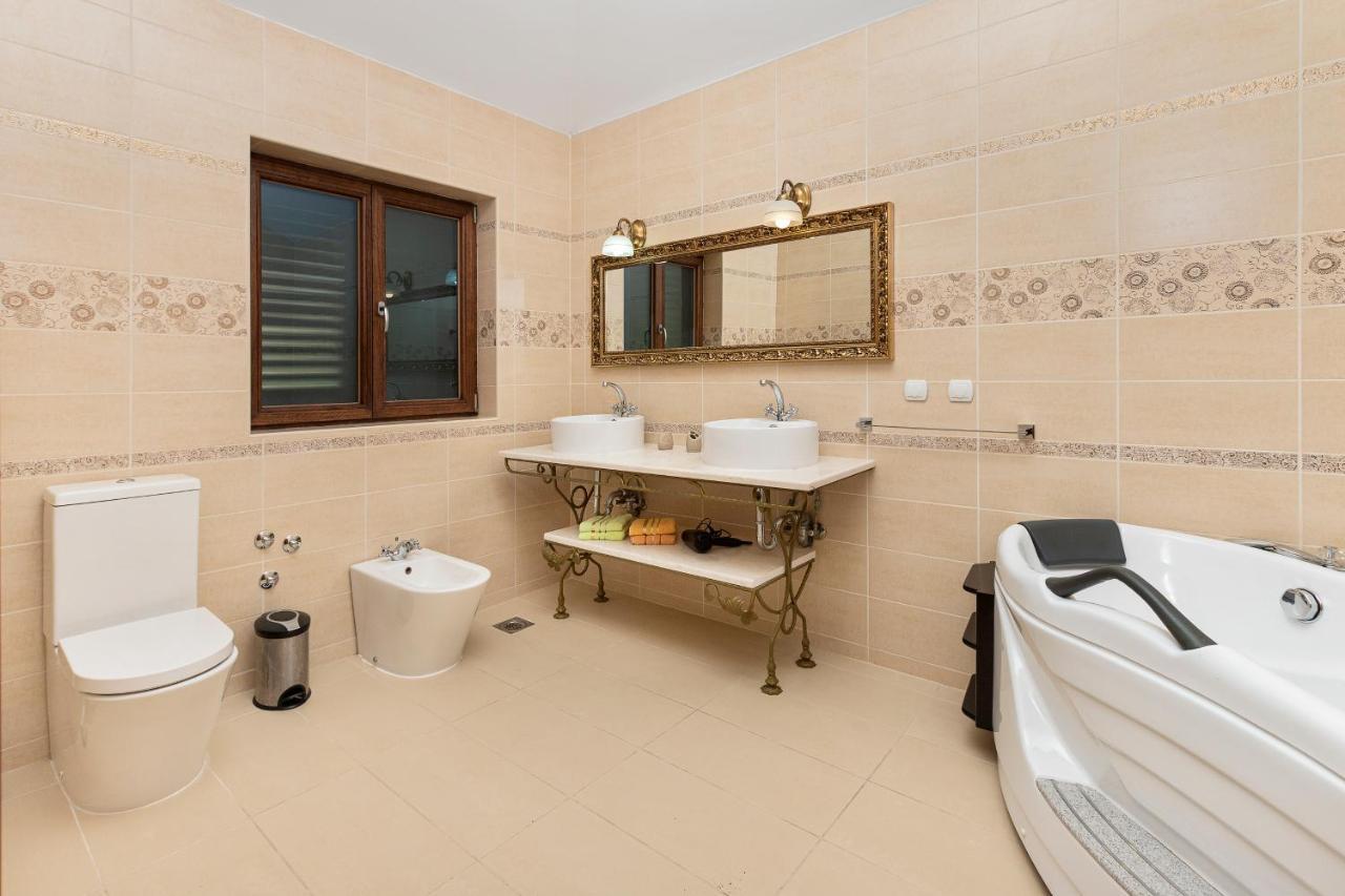 Villa Forest โกตอร์ ภายนอก รูปภาพ