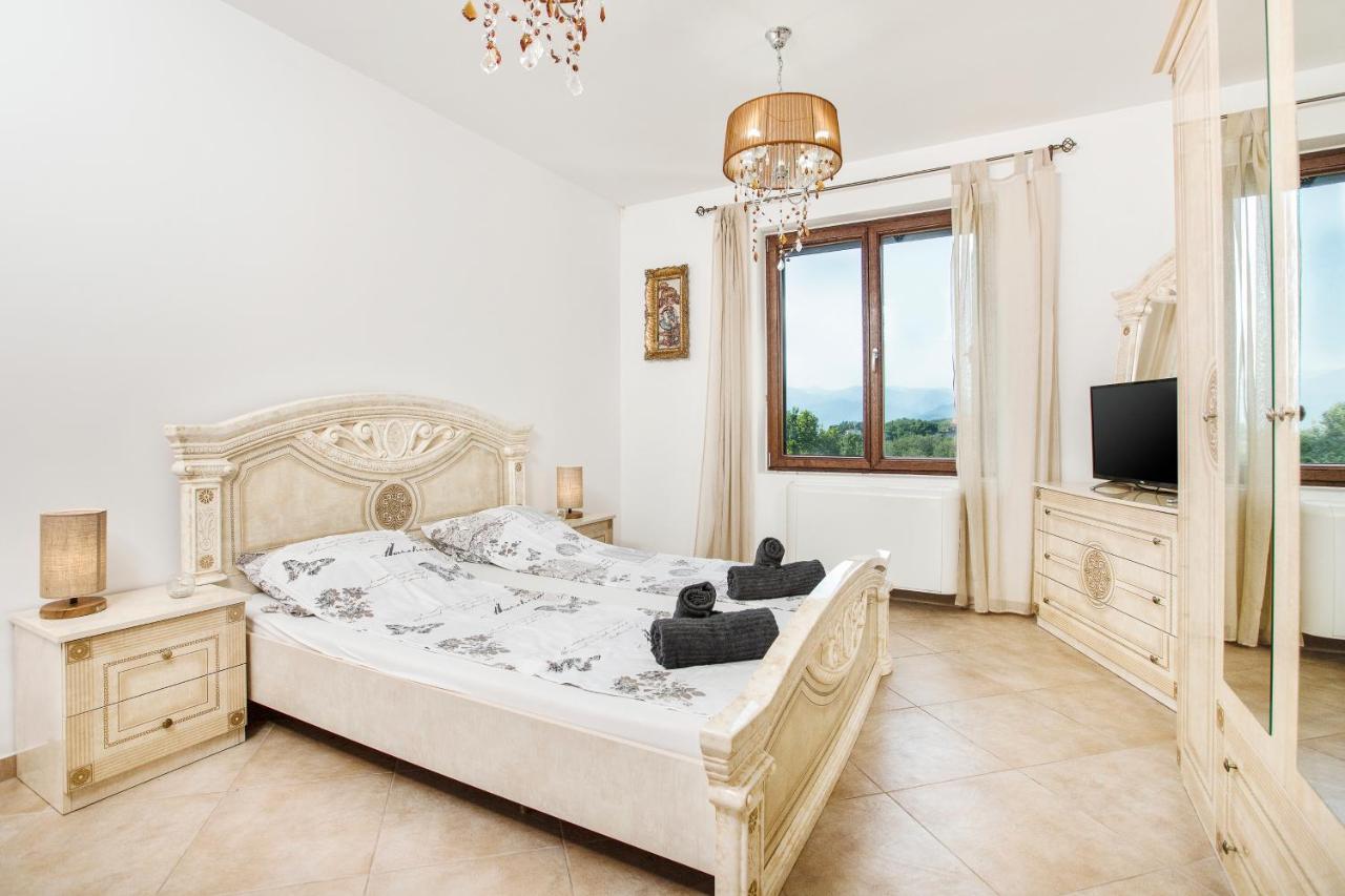 Villa Forest โกตอร์ ภายนอก รูปภาพ